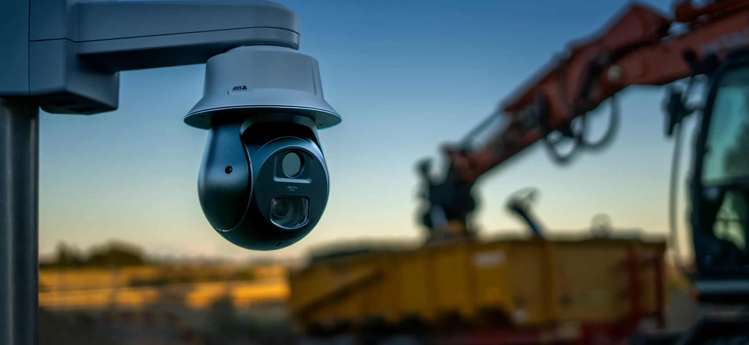 q6411le_construction_site_dusk_02_2600x1462-1