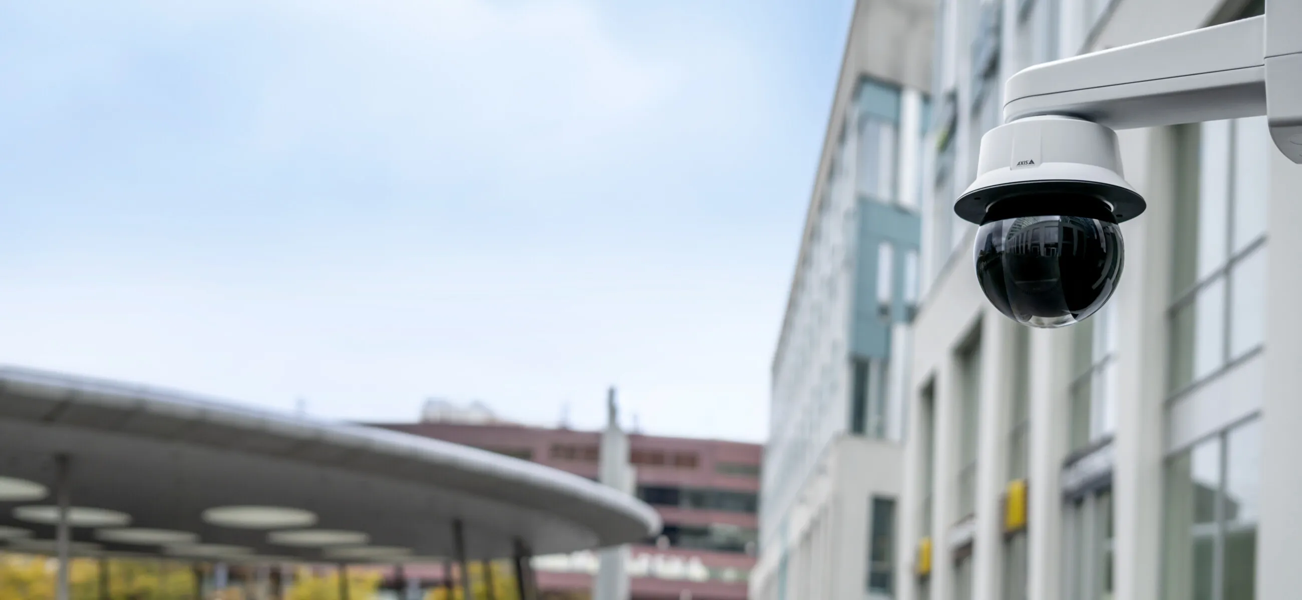 q6325le_city_square_01_2511_hi